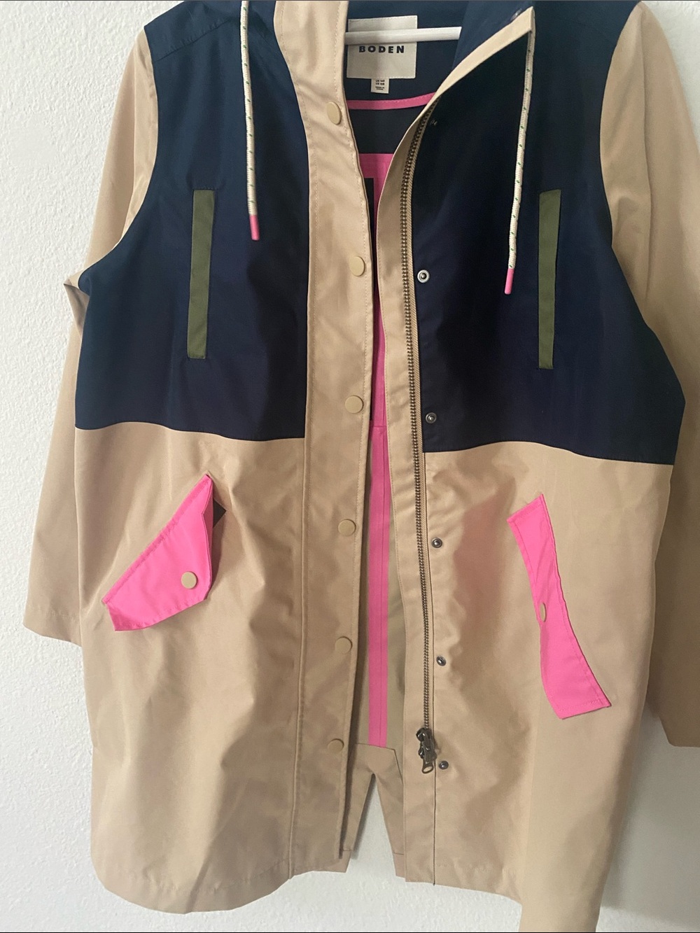 Boden Wells Waterproof Rain Coat Tan Pink Navy Accents size 10 US - Picture 4 of 9